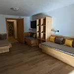 Jedlerhof דירה *
